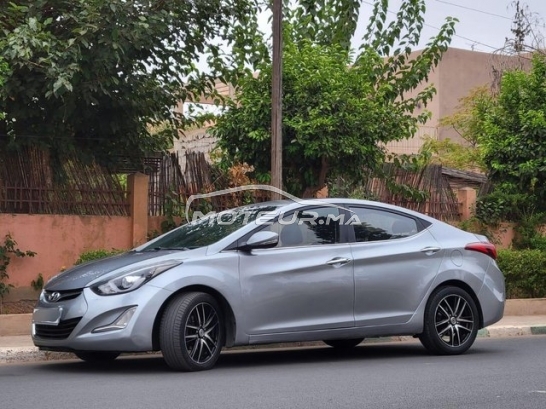 HYUNDAI Elantra occasion 1916627