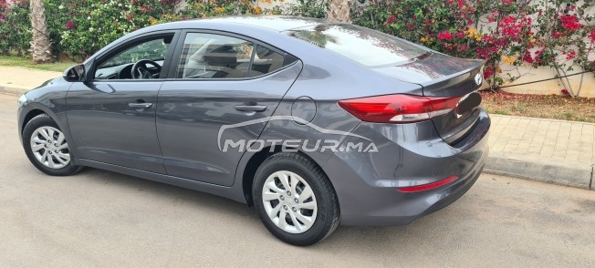 HYUNDAI Elantra occasion 1927879