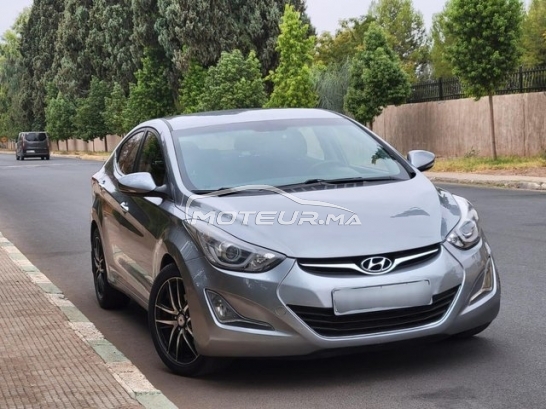 HYUNDAI Elantra occasion 1916626