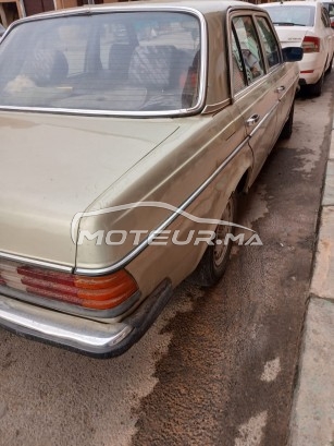 MERCEDES 240 مستعملة