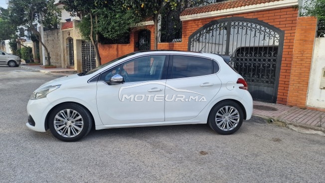 Peugeot 208 occasion Diesel Modèle 2017