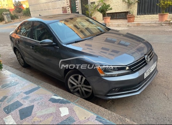 VOLKSWAGEN Jetta Premium us occasion 1679510