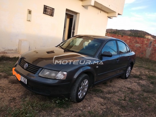 VOLKSWAGEN Passat occasion 1303641