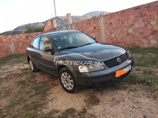 VOLKSWAGEN Passat occasion 1303640