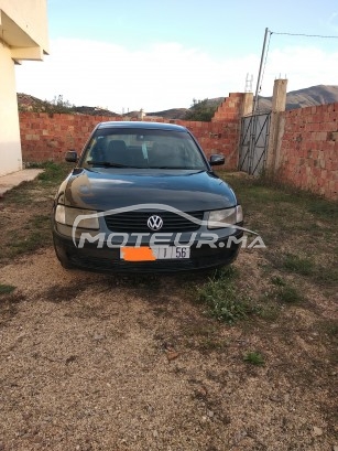 VOLKSWAGEN Passat occasion 1303639