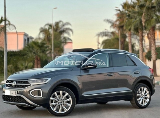 VOLKSWAGEN T-roc مستعملة