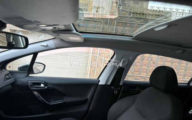 Peugeot 208  Modèle 2018 possibilité de reprise