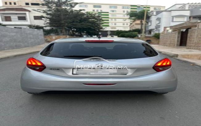 Peugeot 208  Modèle 2018 possibilité de reprise