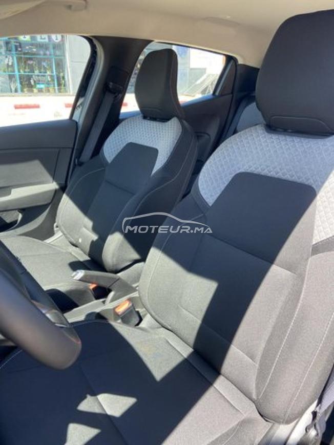 Renault Clio 5 Diesel -- Aéroport Gratuit 24/7