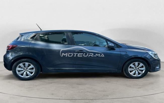 RENAULT. Clio