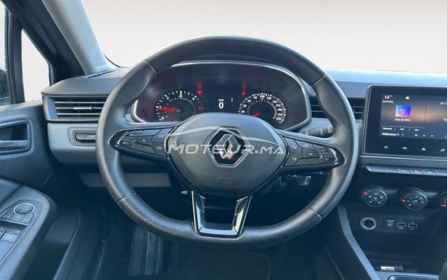 RENAULT. Clio