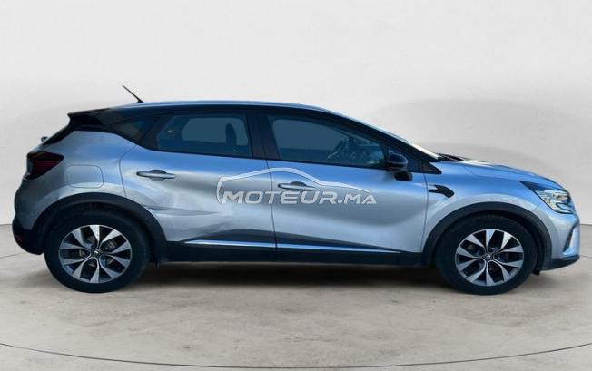 RENAULT. Captur