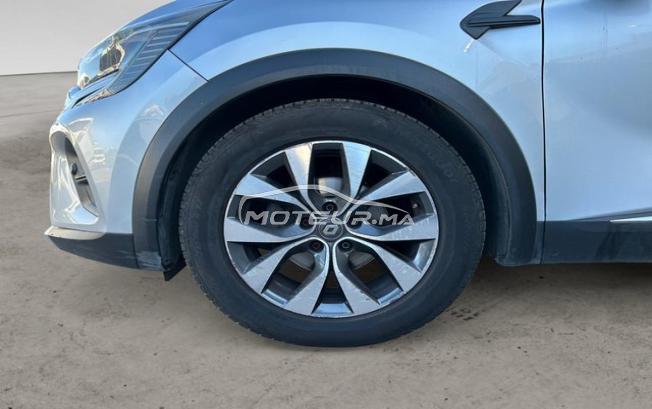 RENAULT. Captur