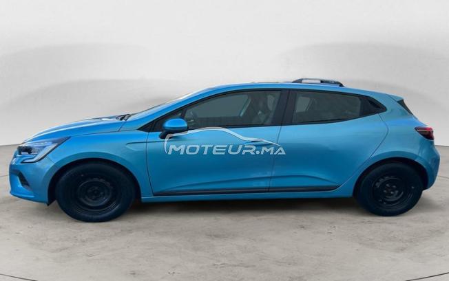 RENAULT. Clio
