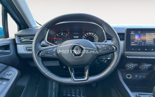 RENAULT. Clio