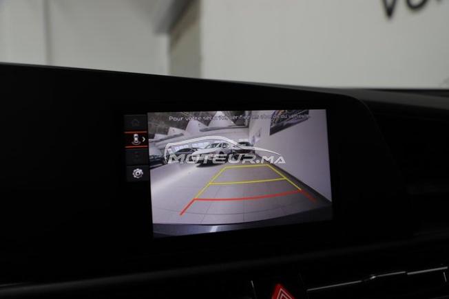 Kia Niro dans le showroom Ryad Auto à Rabat
