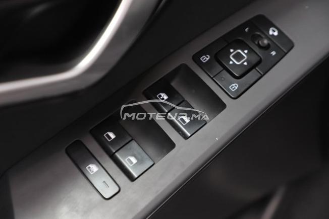 Kia Niro dans le showroom Ryad Auto à Rabat