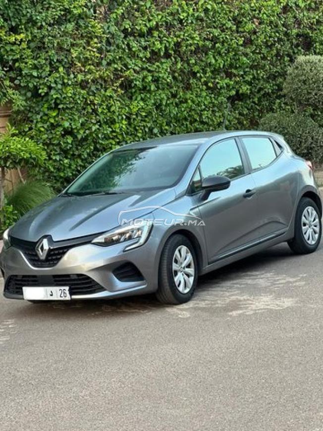 Renault Clio Essence Automatique 2023 à Marrakech