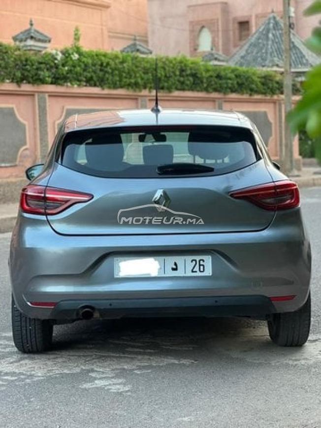 Renault Clio Essence Automatique 2023 à Marrakech