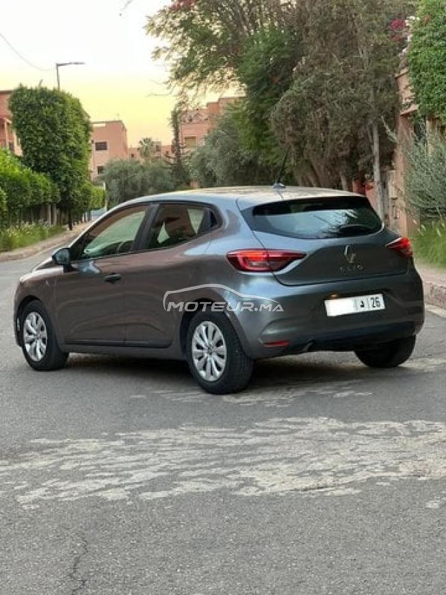 Renault Clio Essence Automatique 2023 à Marrakech