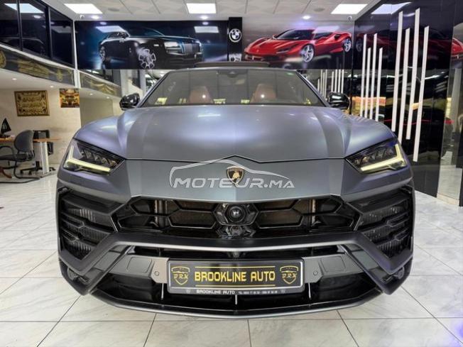lamborghini urus 