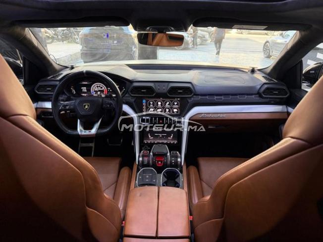 lamborghini urus 