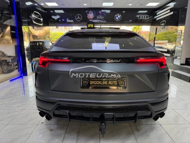 lamborghini urus 
