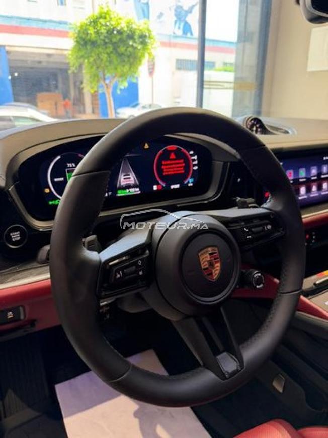 Porsche Cayenne e- hybrid 12/2025 black edition