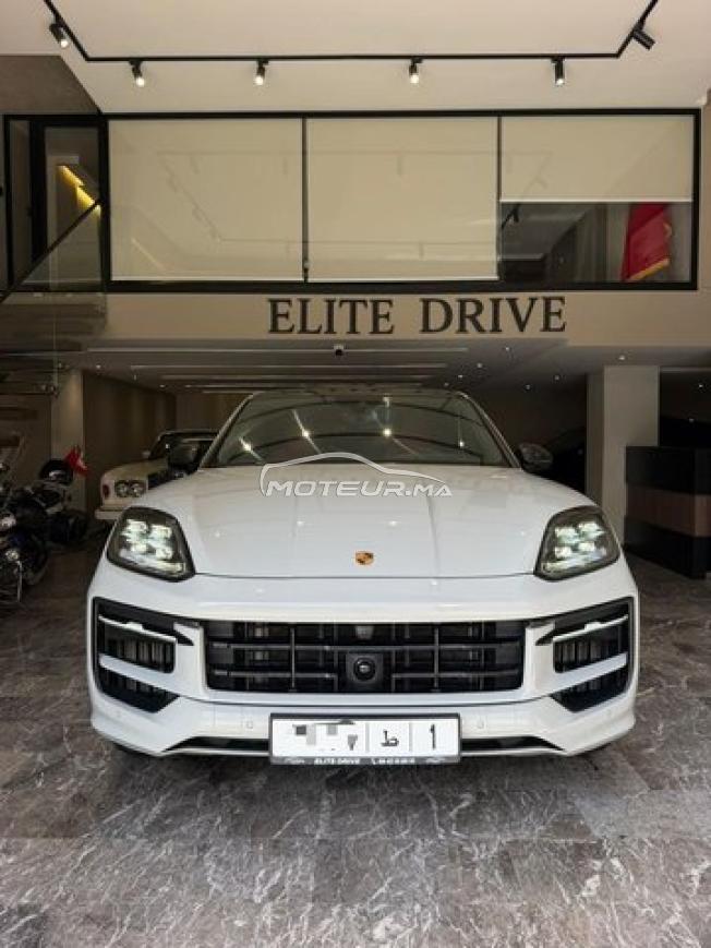 Porsche Cayenne e- hybrid 12/2025 black edition