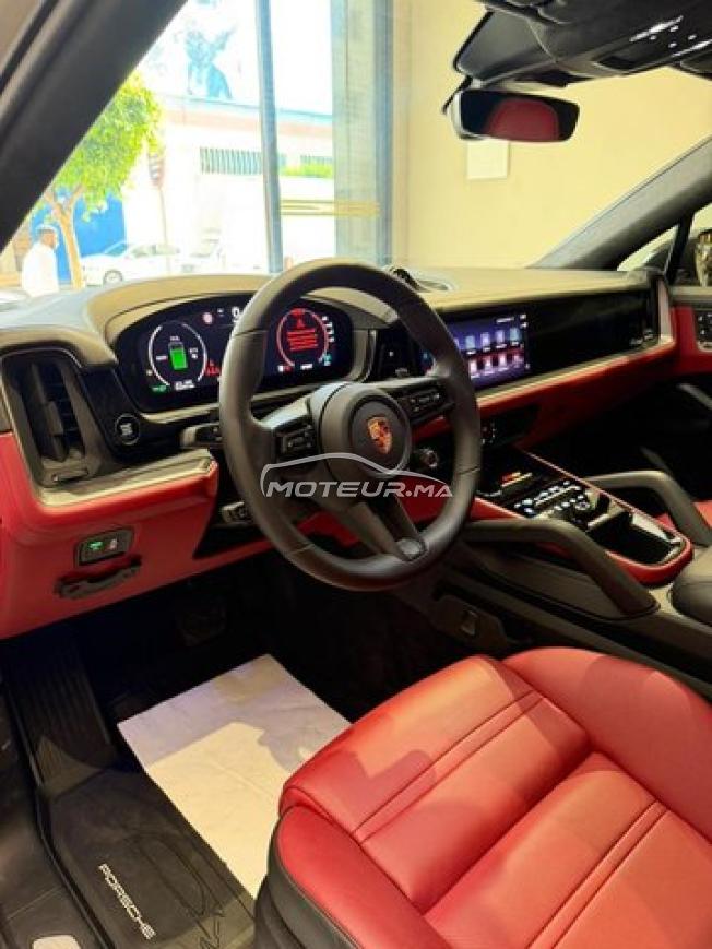 Porsche Cayenne e- hybrid 12/2025 black edition