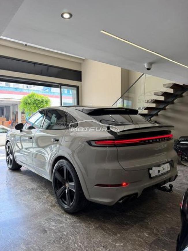 Porsche Cayenne e- hybrid 12/2025 black edition