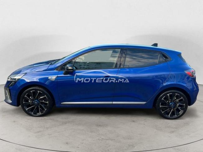 RENAULT. Clio