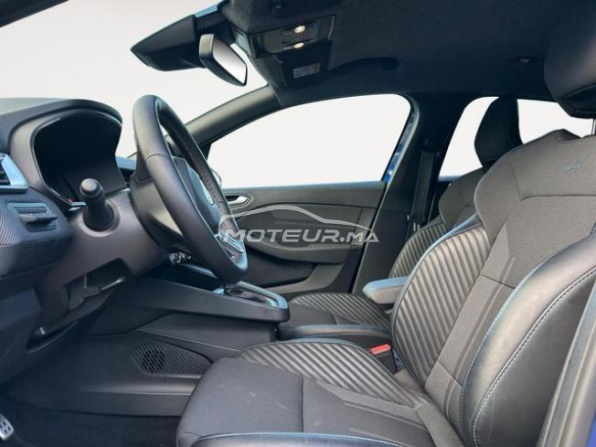 RENAULT. Clio