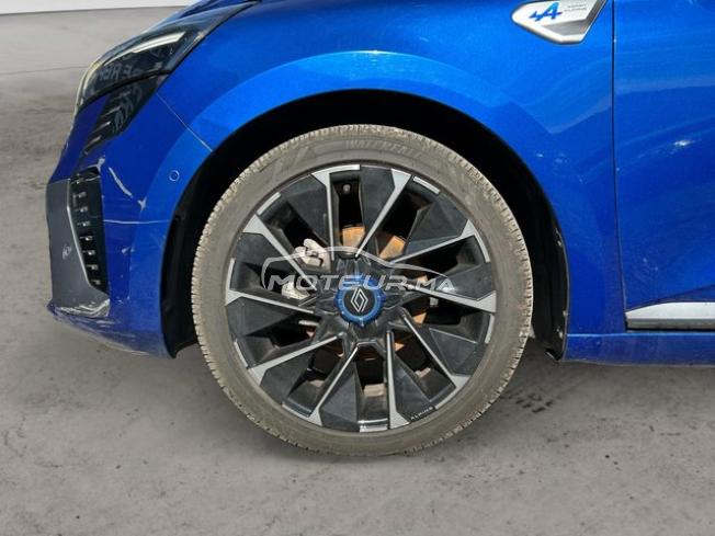 RENAULT. Clio