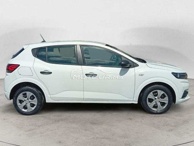 DACIA. Sandero