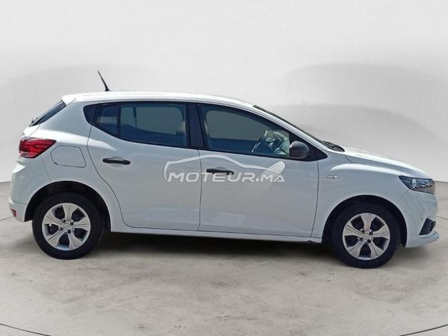 DACIA. Sandero