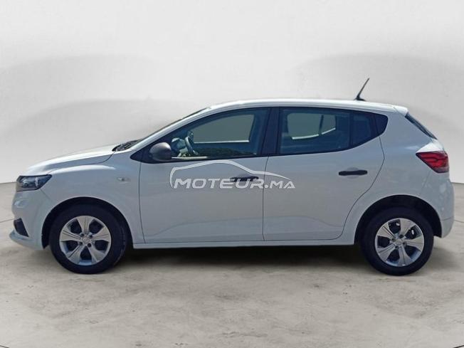 DACIA. Sandero