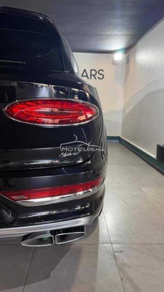 Bentley Bentayga Hybrid V6 Atelier 
