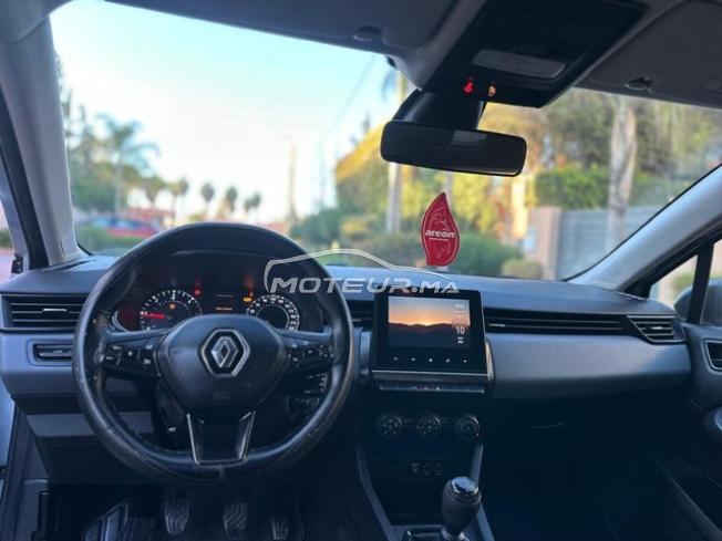 RENAULT CLIO 5 06-2023  à Marrakech