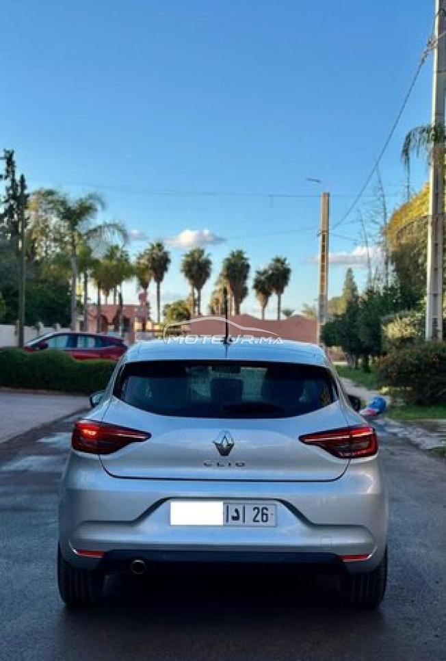 RENAULT CLIO 5 06-2023  à Marrakech