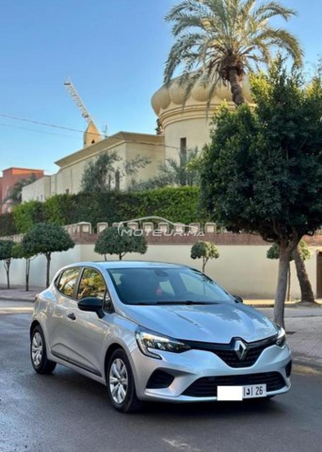 RENAULT CLIO 5 06-2023  à Marrakech