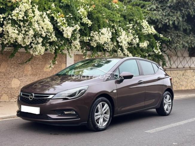Opel Astra 2019 premiére main Automatique