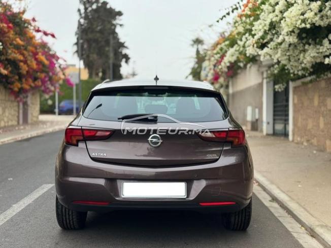 Opel Astra 2019 premiére main Automatique