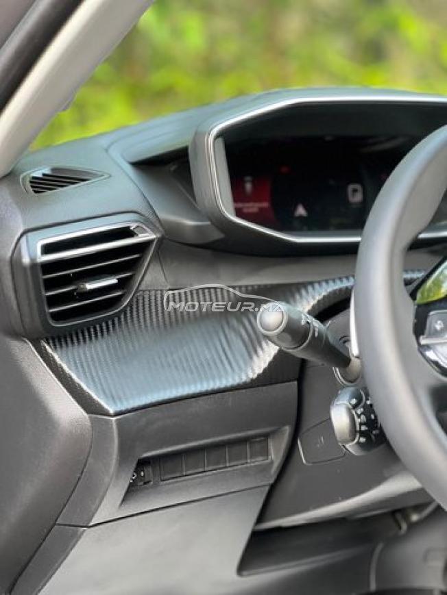 PEUGEOT 2008 Année 2022 très propre
