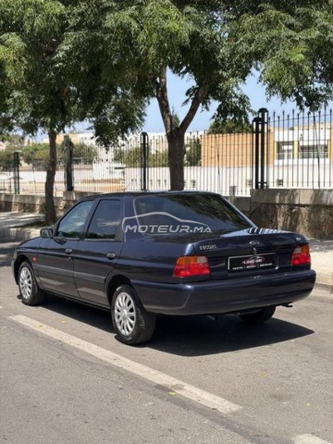 ford escort model 2000 essence A rabat