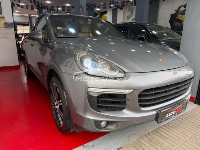 PORSCHE Cayenne 2016