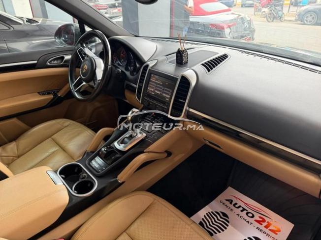 PORSCHE Cayenne 2016