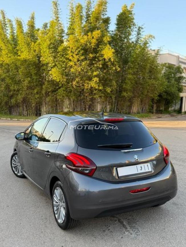 Peugeot 208 White Édition 2019❣️