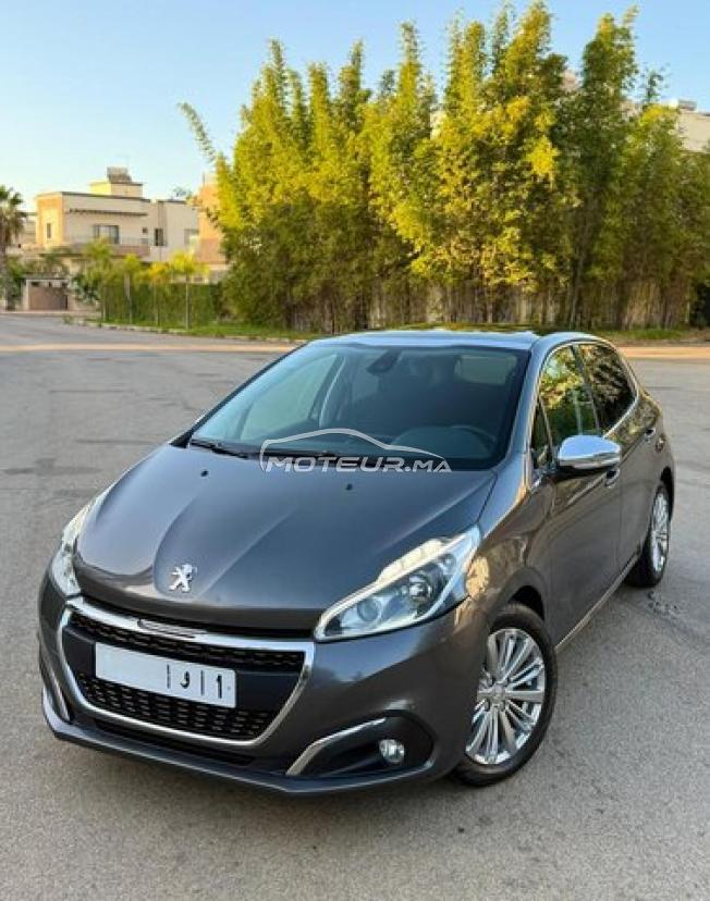 Peugeot 208 White Édition 2019❣️