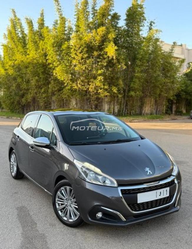 Peugeot 208 White Édition 2019❣️